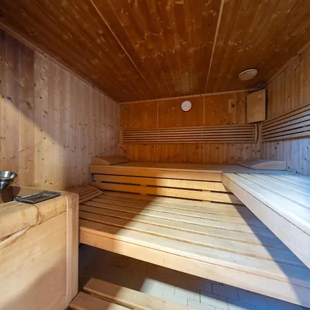 Scenic Alpine With Pool & Sauna Apartment